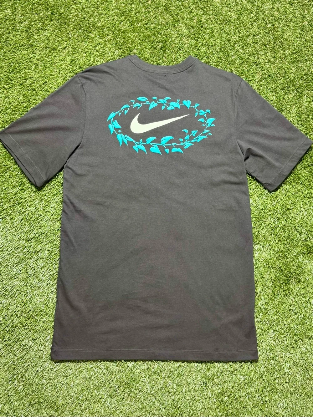 Nike The Nike Tee Men’s Medium Tall T-Shirt Graphic Logo Cotton Black NWT